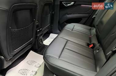 Внедорожник / Кроссовер Audi Q4 e-tron 2025 в 