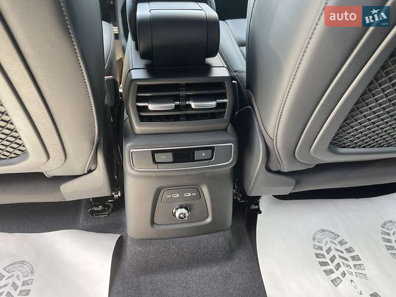 Внедорожник / Кроссовер Audi Q4 e-tron 2025 в Киеве