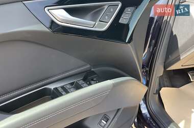 Внедорожник / Кроссовер Audi Q4 e-tron 2025 в 
