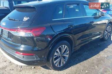 Внедорожник / Кроссовер Audi Q4 e-tron 2022 в 