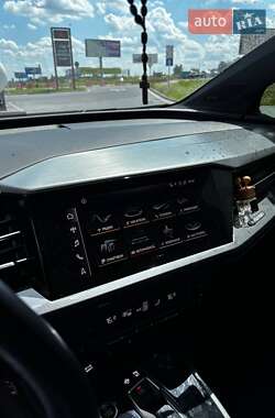 Внедорожник / Кроссовер Audi Q4 e-tron 2022 в 