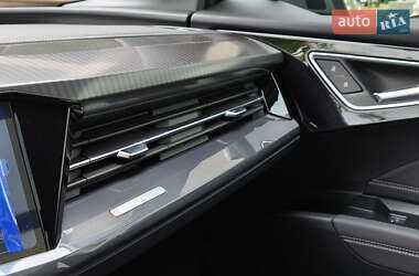 Внедорожник / Кроссовер Audi Q4 e-tron 2025 в 