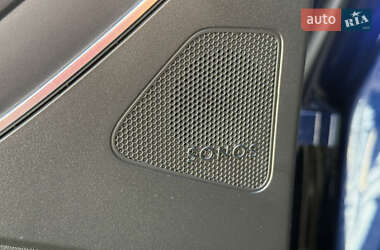Внедорожник / Кроссовер Audi Q4 e-tron 2023 в 