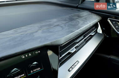 Внедорожник / Кроссовер Audi Q4 e-tron 2023 в 