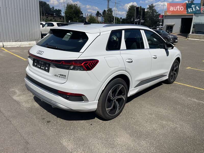 Позашляховик / Кросовер Audi Q4 e-tron 2025 в Києві