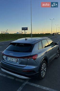 Позашляховик / Кросовер Audi Q4 e-tron 2021 в 