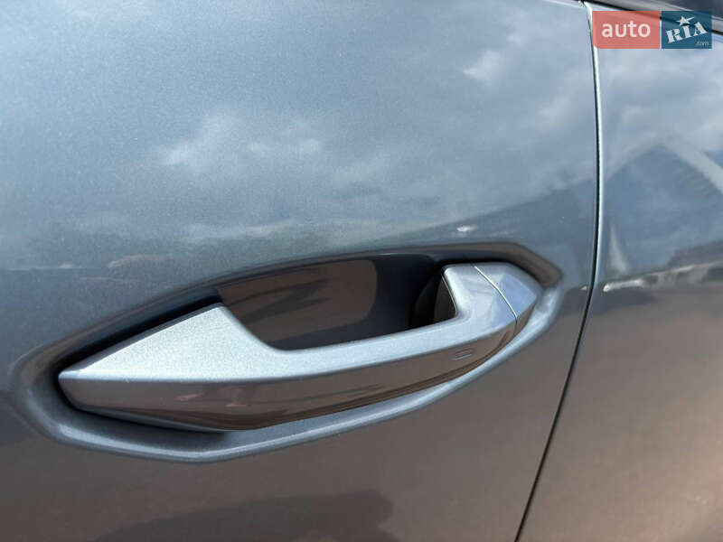 Внедорожник / Кроссовер Audi Q4 e-tron 2024 в Киеве