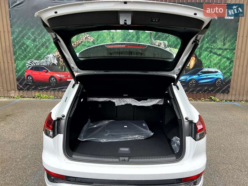 Внедорожник / Кроссовер Audi Q4 e-tron 2025 в Киеве