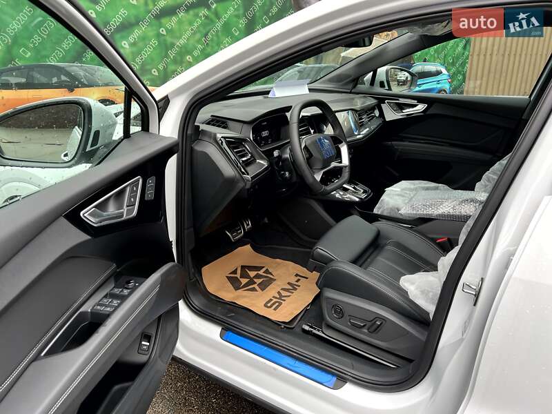 Внедорожник / Кроссовер Audi Q4 e-tron 2025 в Киеве