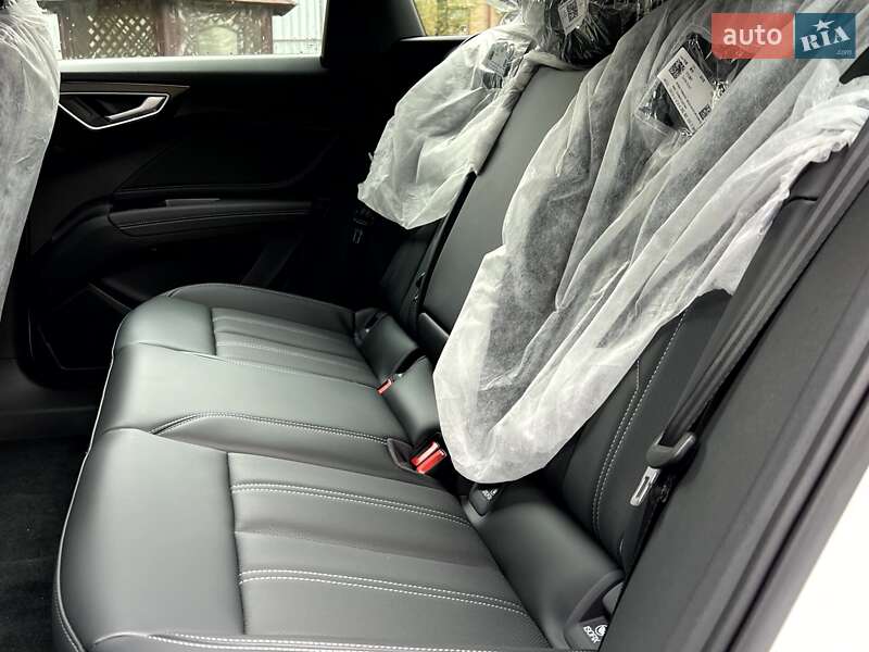 Внедорожник / Кроссовер Audi Q4 e-tron 2025 в Киеве