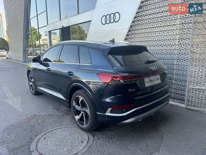 Внедорожник / Кроссовер Audi Q4 e-tron 2024 в Мукачево