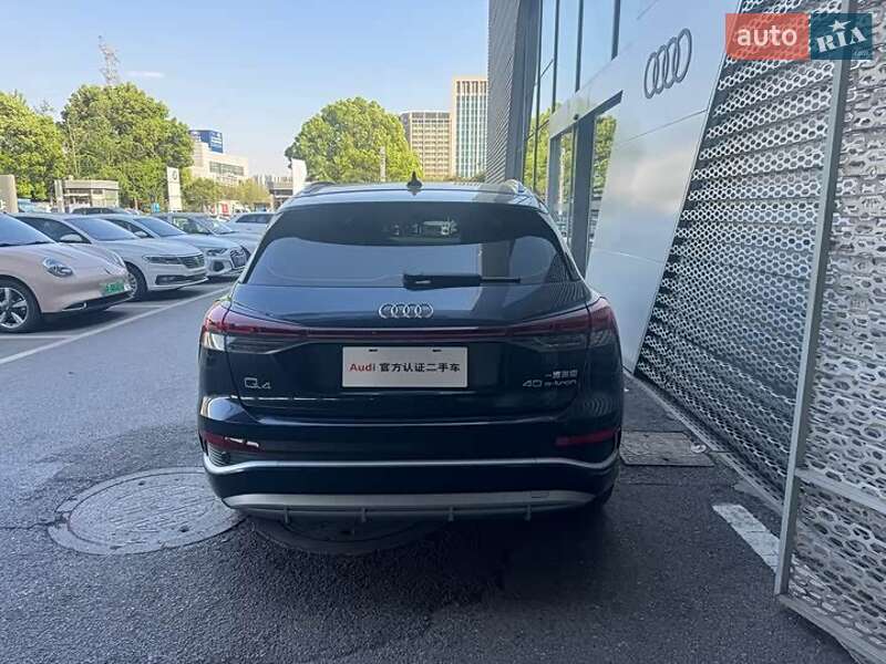 Внедорожник / Кроссовер Audi Q4 e-tron 2024 в Мукачево