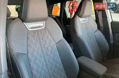 Позашляховик / Кросовер Audi Q4 e-tron 2024 в 