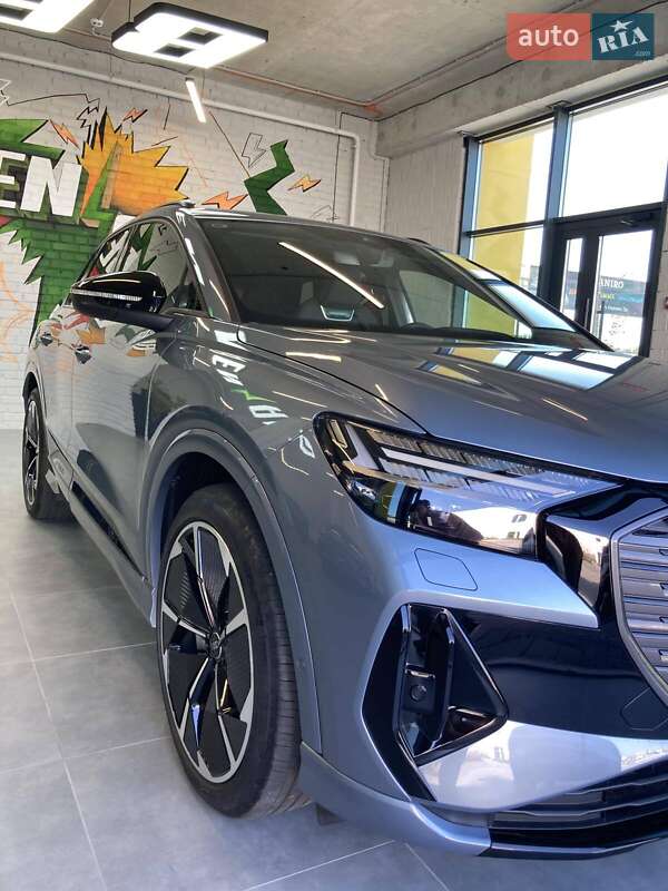 Позашляховик / Кросовер Audi Q4 e-tron 2024 в Львові
