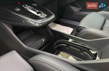 Внедорожник / Кроссовер Audi Q4 e-tron 2025 в 