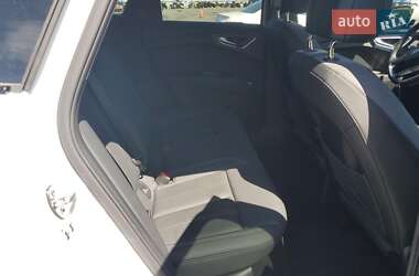 Внедорожник / Кроссовер Audi Q4 e-tron 2023 в 