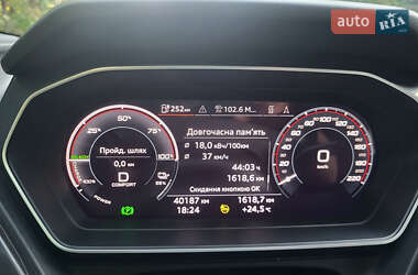 Внедорожник / Кроссовер Audi Q4 e-tron 2023 в 