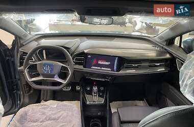 Позашляховик / Кросовер Audi Q4 e-tron 2025 в 