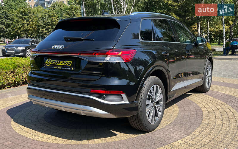 Внедорожник / Кроссовер Audi Q4 e-tron 2022 в Львове