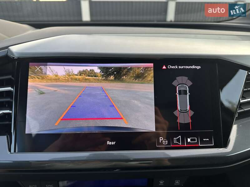 Внедорожник / Кроссовер Audi Q4 e-tron 2023 в Киеве