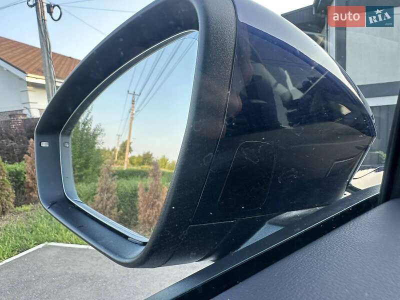 Внедорожник / Кроссовер Audi Q4 e-tron 2023 в Киеве