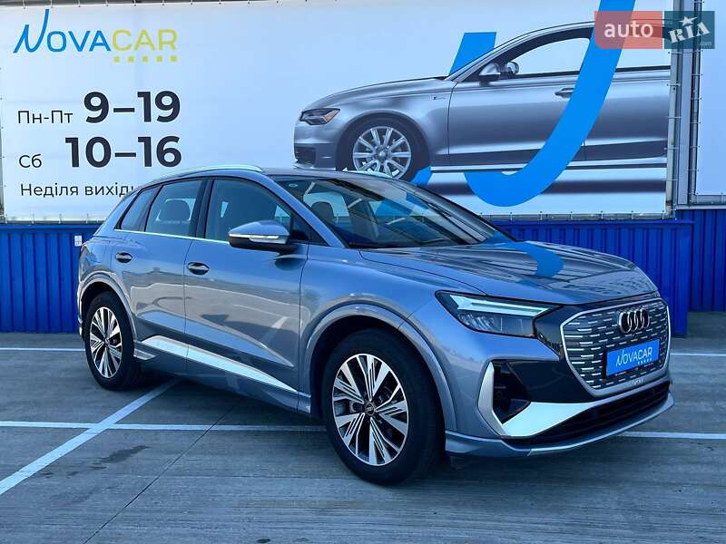 Внедорожник / Кроссовер Audi Q4 e-tron 2023 в Киеве