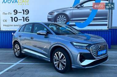 Позашляховик / Кросовер Audi Q4 e-tron 2023 в 