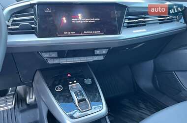 Позашляховик / Кросовер Audi Q4 e-tron 2023 в 