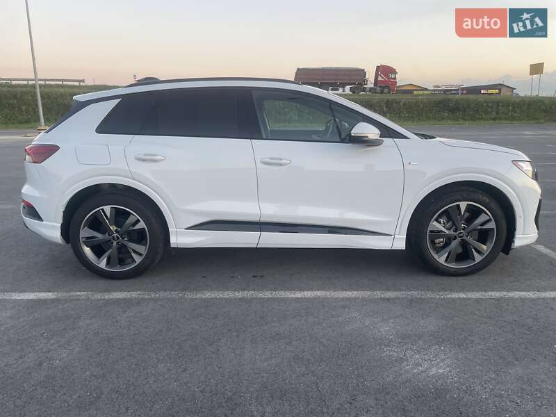 Позашляховик / Кросовер Audi Q4 e-tron 2024 в Львові