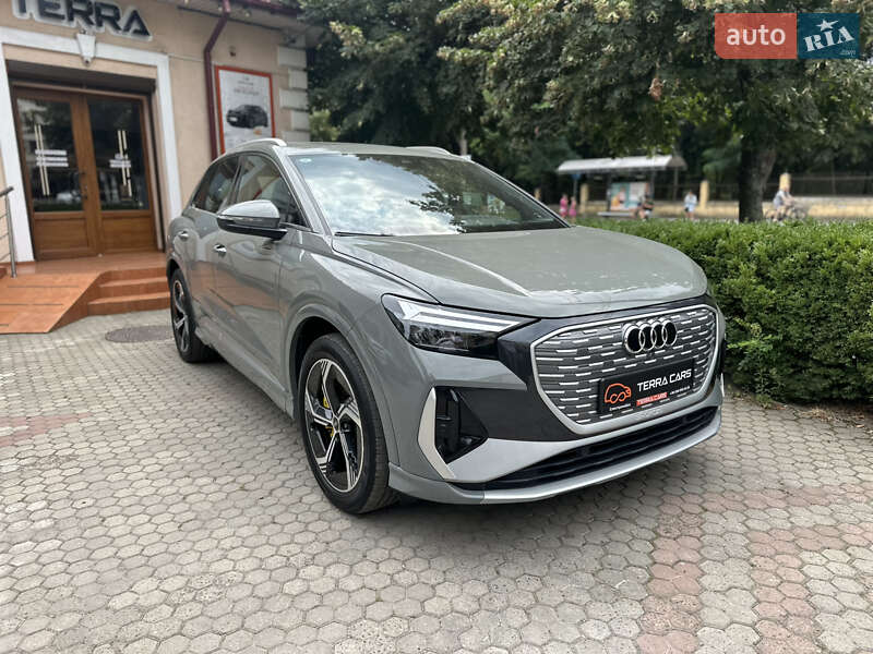 Внедорожник / Кроссовер Audi Q4 e-tron 2023 в 