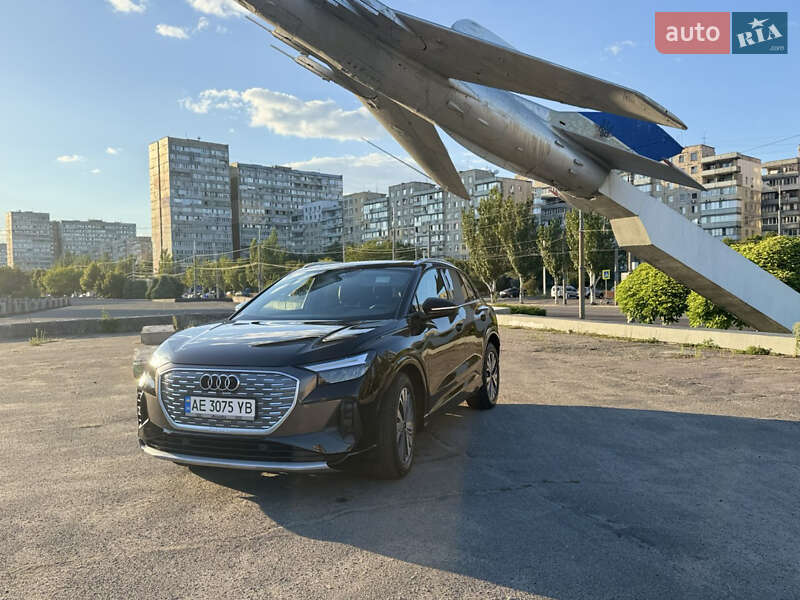 Внедорожник / Кроссовер Audi Q4 e-tron 2023 в Днепре