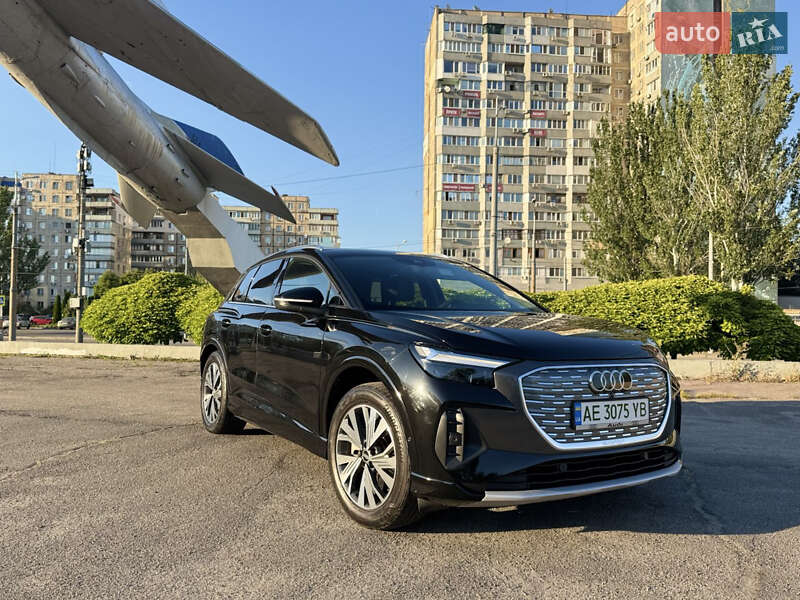 Внедорожник / Кроссовер Audi Q4 e-tron 2023 в Днепре
