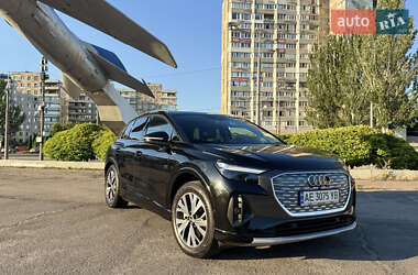 Внедорожник / Кроссовер Audi Q4 e-tron 2023 в 