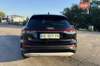 Внедорожник / Кроссовер Audi Q4 e-tron 2023 в 