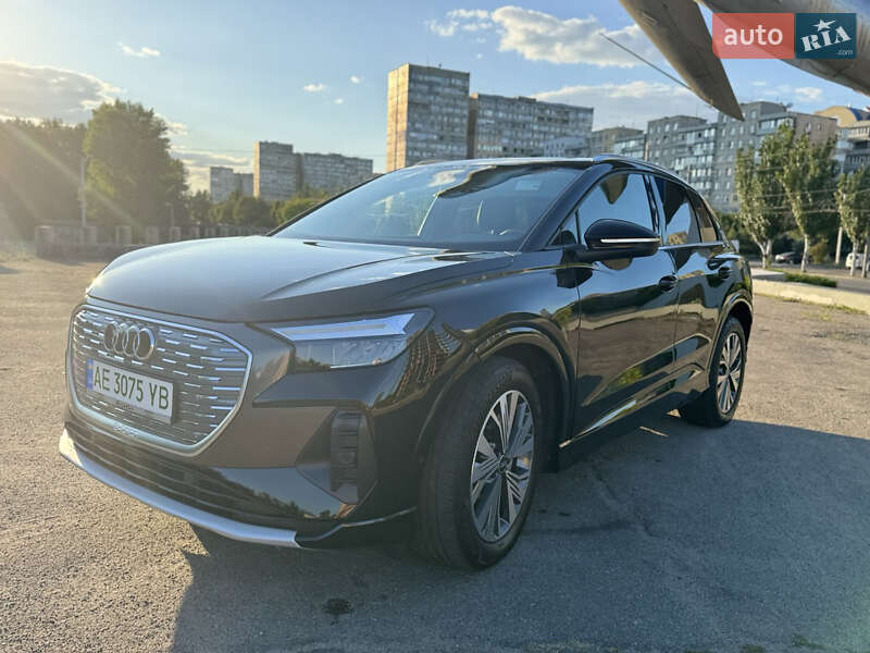 Внедорожник / Кроссовер Audi Q4 e-tron 2023 в Днепре