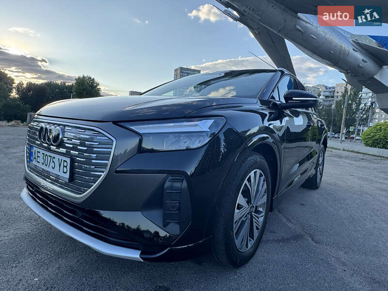 Внедорожник / Кроссовер Audi Q4 e-tron 2023 в Днепре