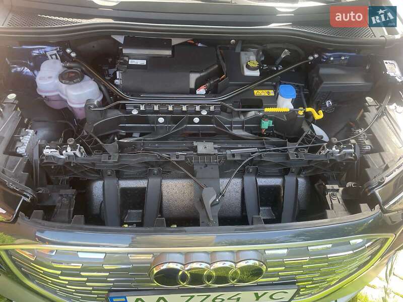 Внедорожник / Кроссовер Audi Q4 e-tron 2023 в Киеве