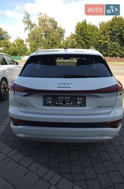 Внедорожник / Кроссовер Audi Q4 e-tron 2024 в 