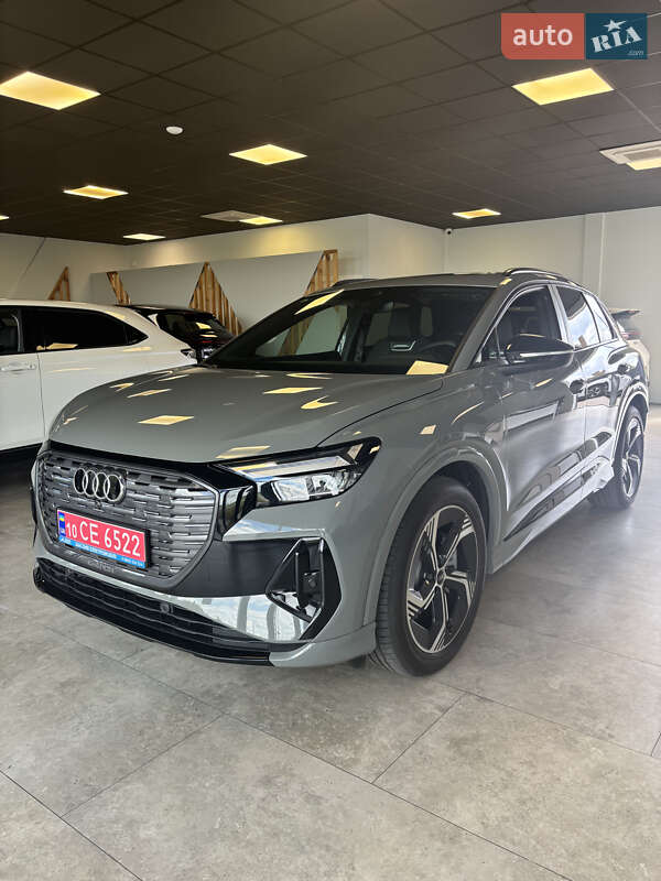 Позашляховик / Кросовер Audi Q4 e-tron 2025 в 
