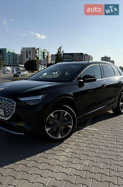 Внедорожник / Кроссовер Audi Q4 e-tron 2021 в 