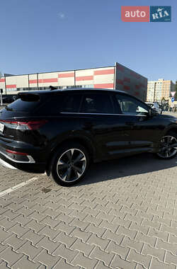 Внедорожник / Кроссовер Audi Q4 e-tron 2021 в Киеве