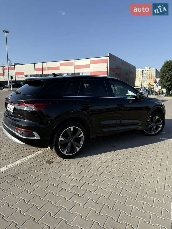 Внедорожник / Кроссовер Audi Q4 e-tron 2021 в Киеве