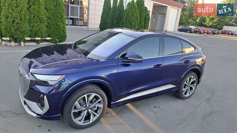 Позашляховик / Кросовер Audi Q4 e-tron 2023 в Борисполі