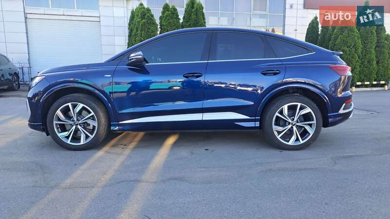Позашляховик / Кросовер Audi Q4 e-tron 2023 в Борисполі