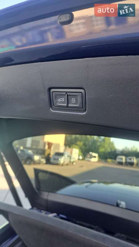 Позашляховик / Кросовер Audi Q4 e-tron 2023 в Борисполі