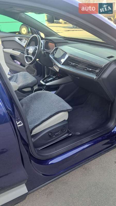 Позашляховик / Кросовер Audi Q4 e-tron 2023 в Борисполі