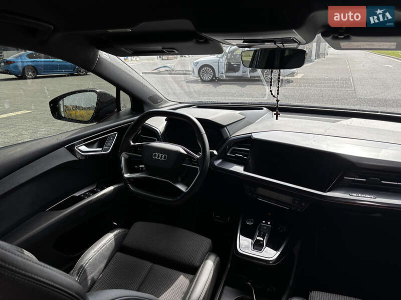 Позашляховик / Кросовер Audi Q4 e-tron 2022 в Львові