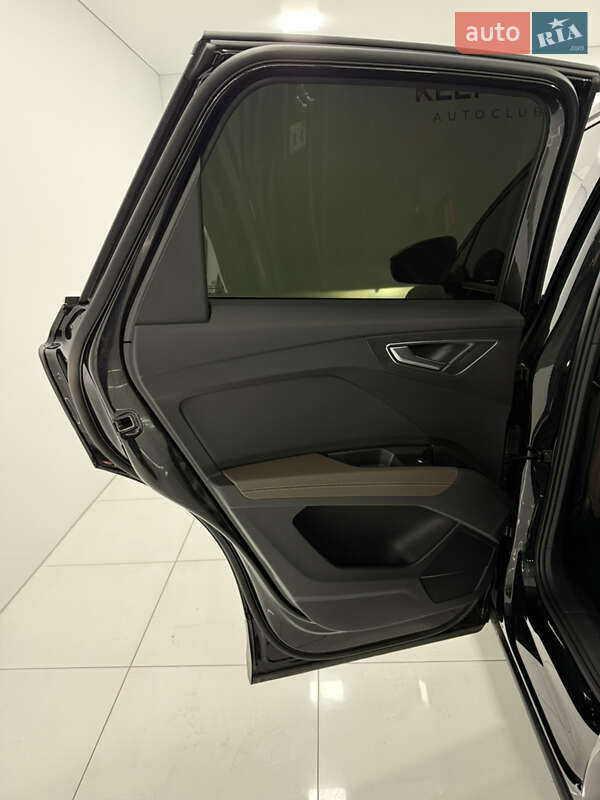 Позашляховик / Кросовер Audi Q4 e-tron 2023 в Одесі