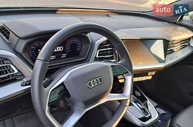 Позашляховик / Кросовер Audi Q4 e-tron 2023 в 