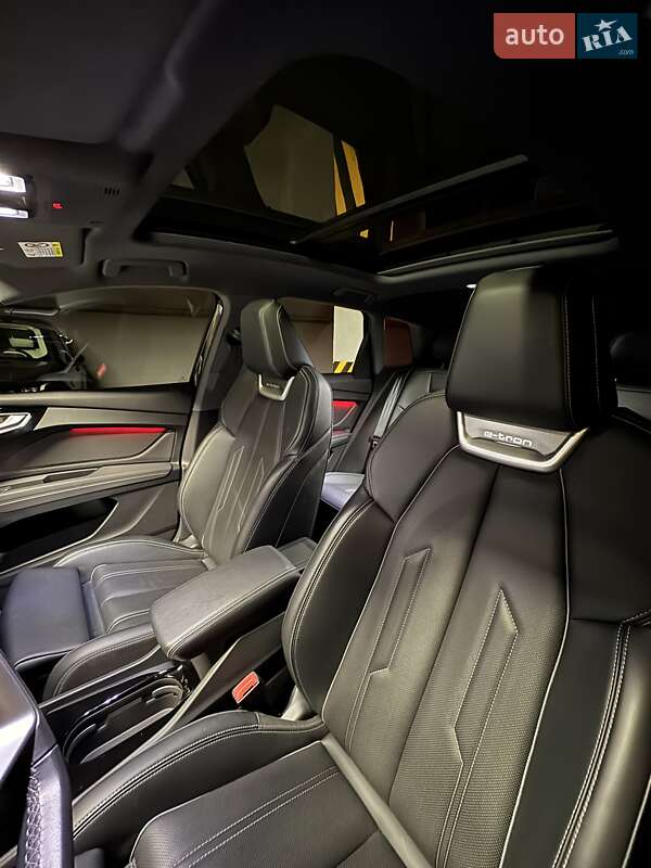 Внедорожник / Кроссовер Audi Q4 e-tron 2023 в Днепре